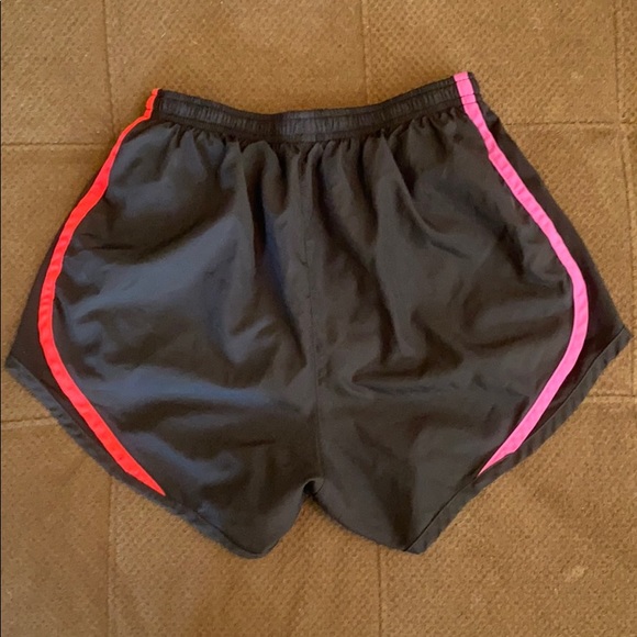 Black and multicolor sri-fit Nike Shorts - Picture 2 of 2
